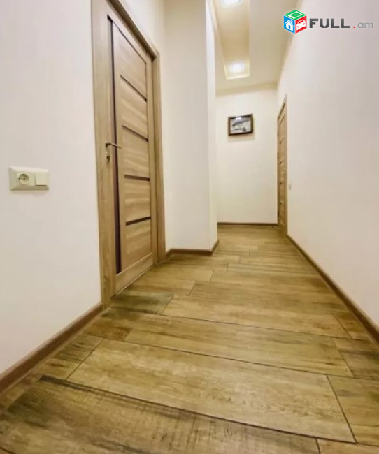 AV1075 Վարձով է տրվում 3 սենյականոց բնակարան Մարշալ Բաղրամյանի պողոտայում