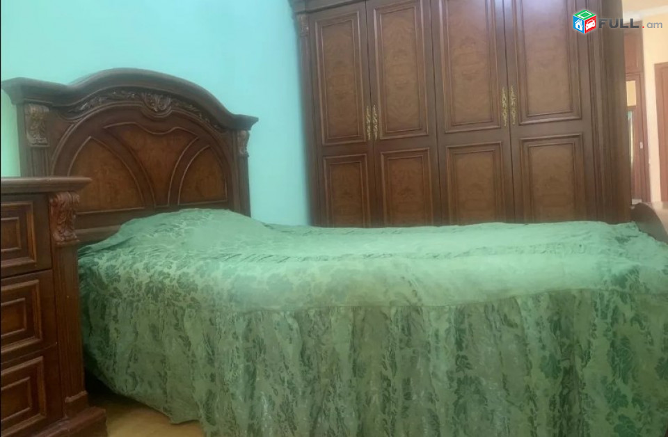 AV0911 Վարձով է տրվում 5 սենյականոց բնակարան Գյուլբենկյան փողոցում