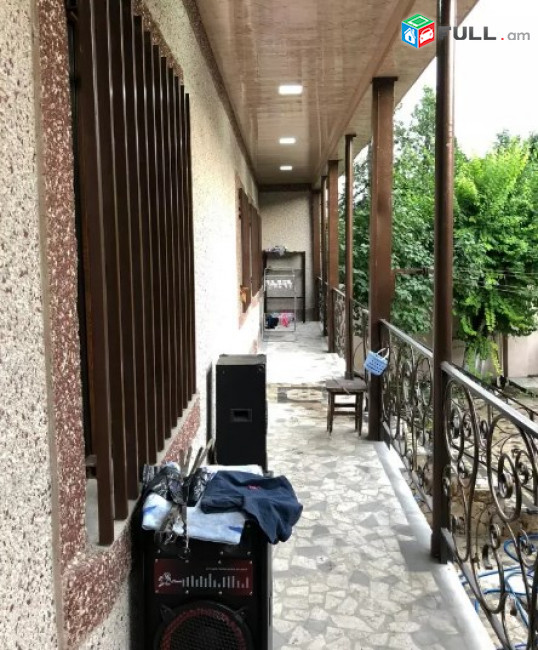 AV0828 Վարձով է տրվում 4 սենյականոց բնակարան Կոմիտասի պողոտայում