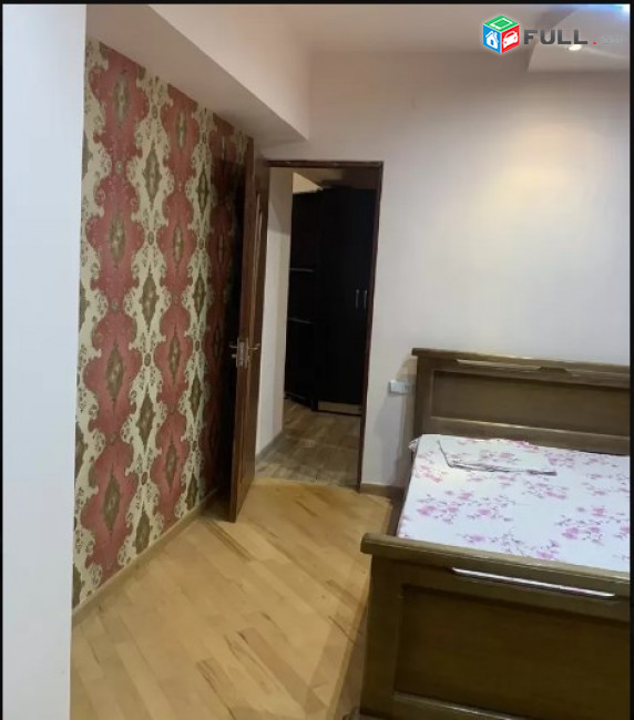 AV0796 Վարձով է տրվում 2 սենյականոց բնակարան Ամիրյան փողոցում