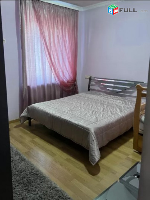 AV0685 Վարձով է տրվում 4 սենյականոց բնակարան Վաղարշյան փողոցում