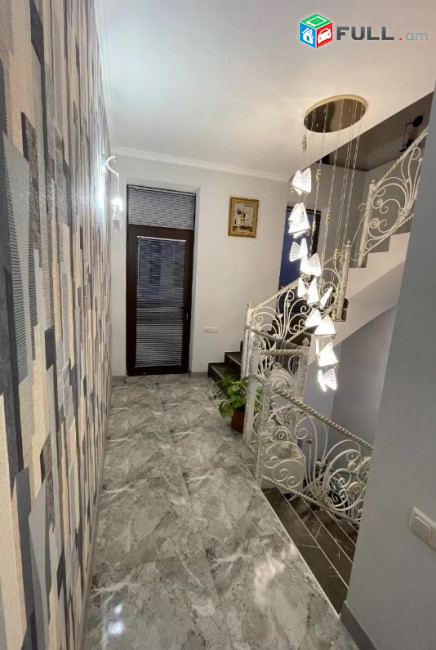 AV0635 Վարձով է տրվում 3 հարկանի առանձնատուն Գարդեն Հաուս բնակելի համալիրում(Աջափնյակ)