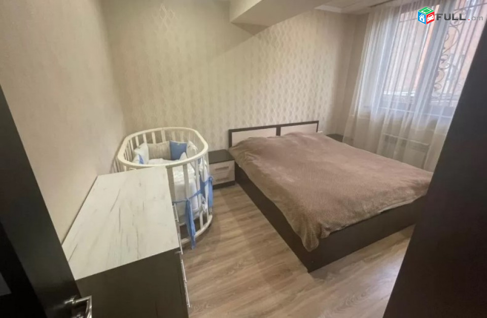 AV0619 Վարձով է տրվում 3 սենյականոց բնակարան Հին Երևանցու փողոցում