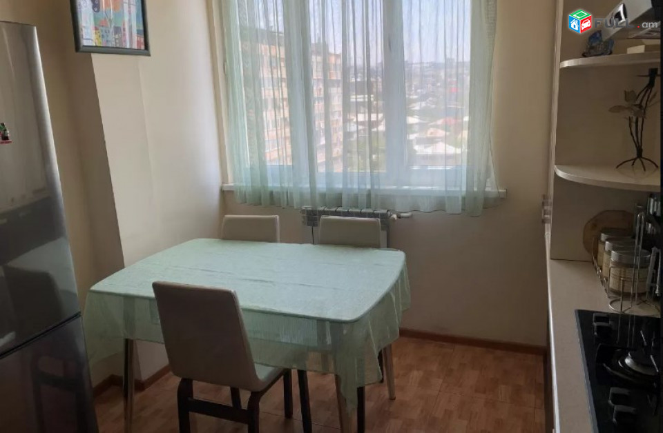 AV0596 Վարձով է տրվում 2 սենյականոց բնակարան Ազատության պողոտայում