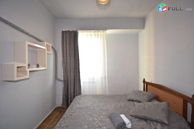  Վարձով է  տրվում 4 Սենյակ Կենտրոնում , For rent apartment center
