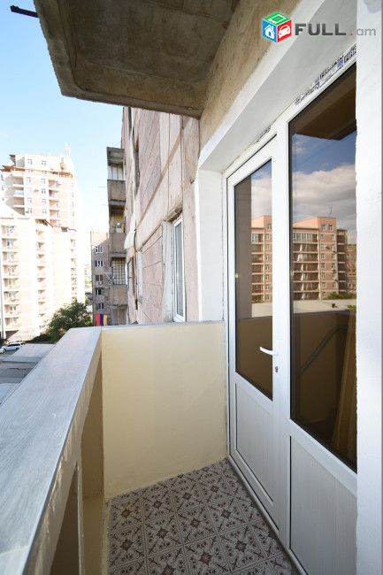  Վարձով է  տրվում 4 Սենյակ Կենտրոնում , For rent apartment center