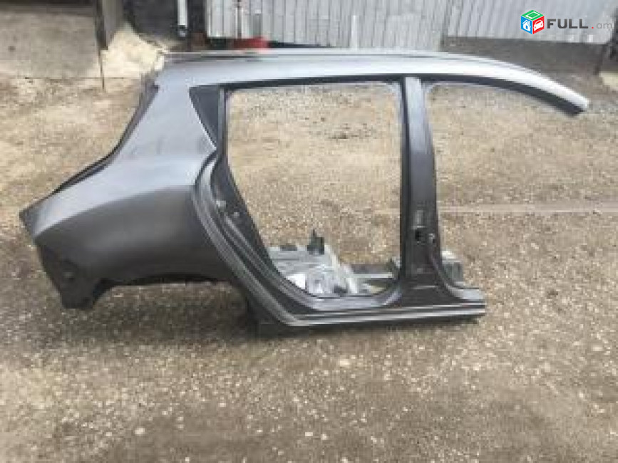 Nissan Leaf hetevi aj krilo stoyka Крыло задное правое հետևի աջ կռիլո 2010 - 2016