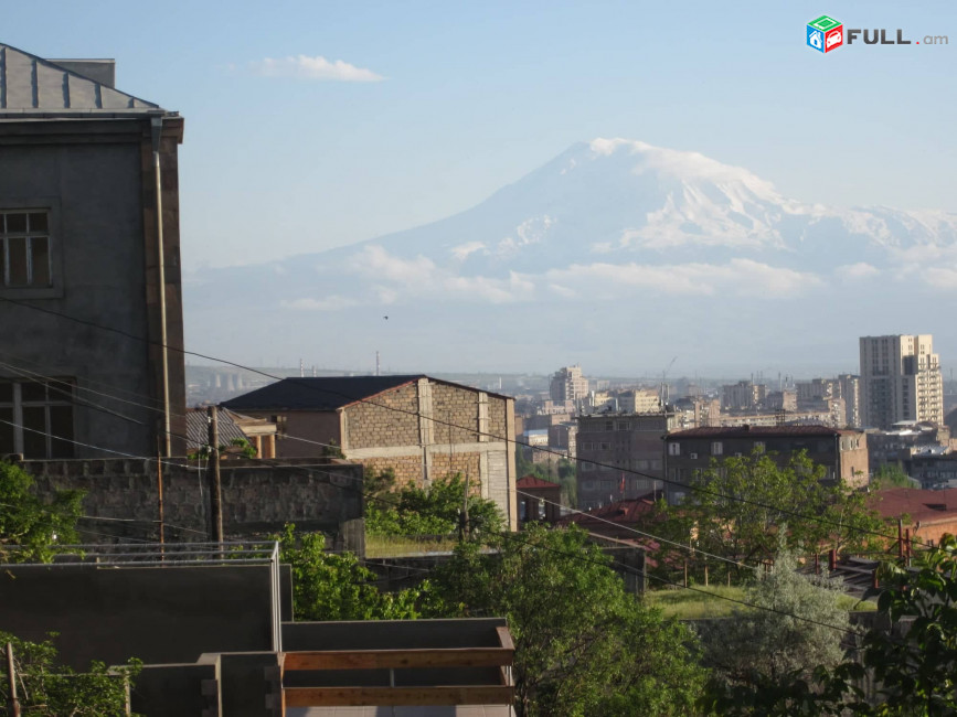 Երկու հարկանի քարե տուն - Այգեստան 11-րդ փողոց 71/1, Երևան