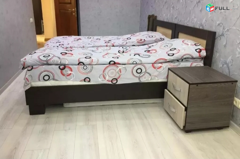 Сдается 3-х комнатная квартира в центре, на улице Сарьяна