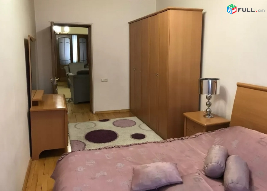 Сдается квартира в центре на улице Абовяна.