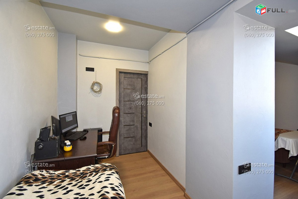 Վաճառվում է 3 սենյականոց բնակարան` Ամիրյան Մաշտոց խաչմերուկում (Արայի շենքում) : Նոր կապիտալ վերանորոգված (առանց կահույքի)
