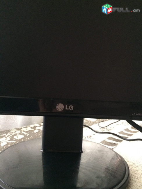LG Twin Towers, 20, Yoido-Dong Մոնիտոր