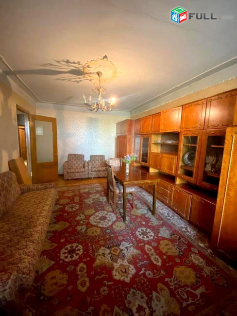 Վաճառվում է 3 սենյականոց բնակարան Նոր Նորքի 2-րդ զանգվածում, Դավիթ Մալյան փողոցում, 74 ք.մ.