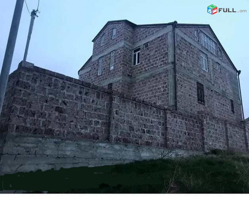 Առանձնատուն Մոնումենտ Վարշավյան փ 4հ 700/1300քմ