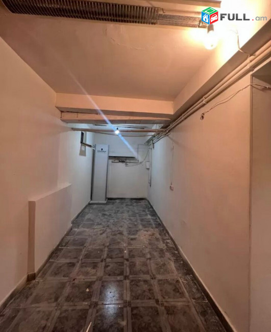 Բազմաֆունկցիոնալ տարածք ՀՀ հրապարակին կից
