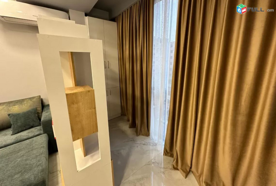 Աղայան փողոցում վարձով 2սեն.բնակարան 