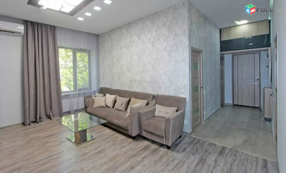 Մաշտոցի պող. վարձով 3 սեն. բնակարան