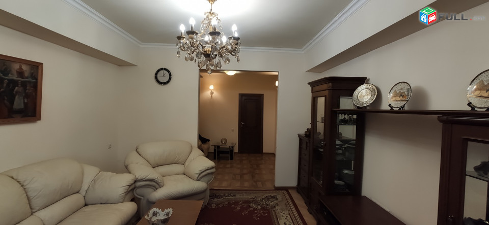 100քմ 3 սենյակ, կապիտալ վերանորոգված, չբնակեցված, ունի ամեն հարմարություն,գույքով