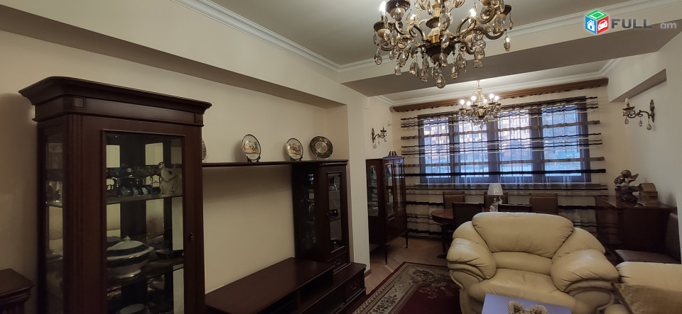 100քմ 3 սենյակ, կապիտալ վերանորոգված, չբնակեցված, ունի ամեն հարմարություն,գույքով