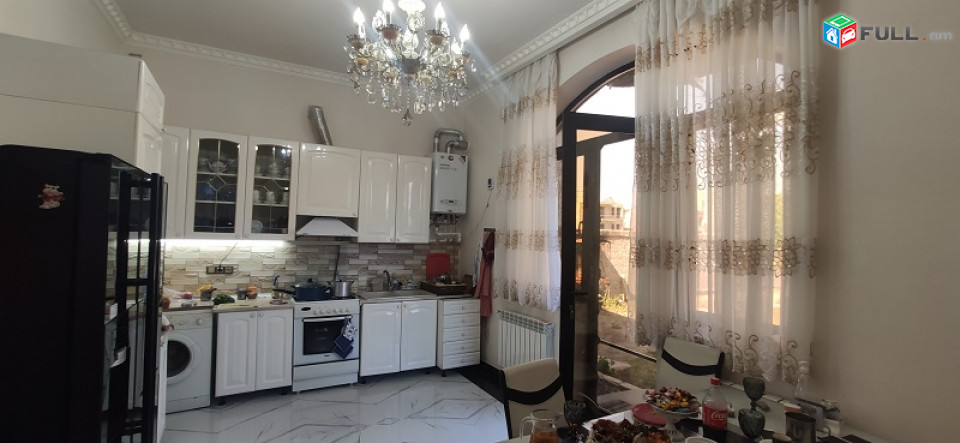 Նորակառույց 504քմ հող,այգի,244քմ 2 հարկանի տուն,ավտոտնակ,ամառային խոհանոց,4սան հանգույց,6սենյակ,Մուշ թողամաս