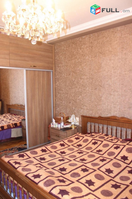 Պարոնյան փող,80քմ,ամբողջ գույքով,թանկ վերանորոգումով,9-4 հարկ Ուրարտու ռեստորանի մոտ