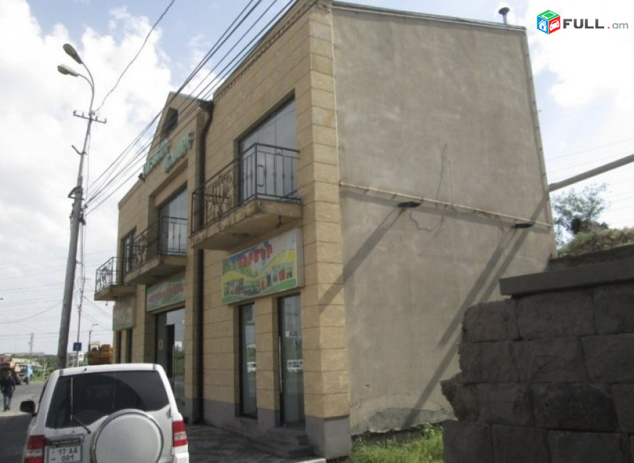 282քմ շենք, ունի ազատ հող, 3մուտք, առևտրային նշանակությամբ, նկուղ և 2 հարկ, 1-ին գիծ Բաբաջանյան փողոցում