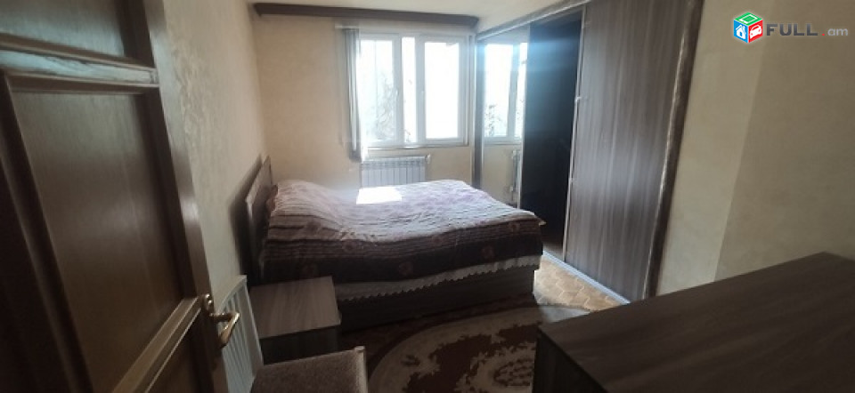Նոր էժան գին,շտապա,Բյուզանդի փողոց,վերնիսաժի մոտ,4 սենյակ,5-1բնակելի, 132քմ2 հարկ,տակը առանձին գործող տարածք է