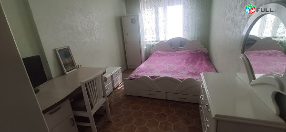 Նոր էժան գին,շտապա,Բյուզանդի փողոց,վերնիսաժի մոտ,4 սենյակ,5-1բնակելի, 132քմ2 հարկ,տակը առանձին գործող տարածք է