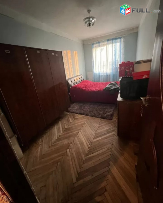 3 սենյականոց բնակարան Ջուղայի փողոցում, 67 ք.մ., 2 սանհանգույց, 3/5 հարկ, մասնակի վերանորոգում