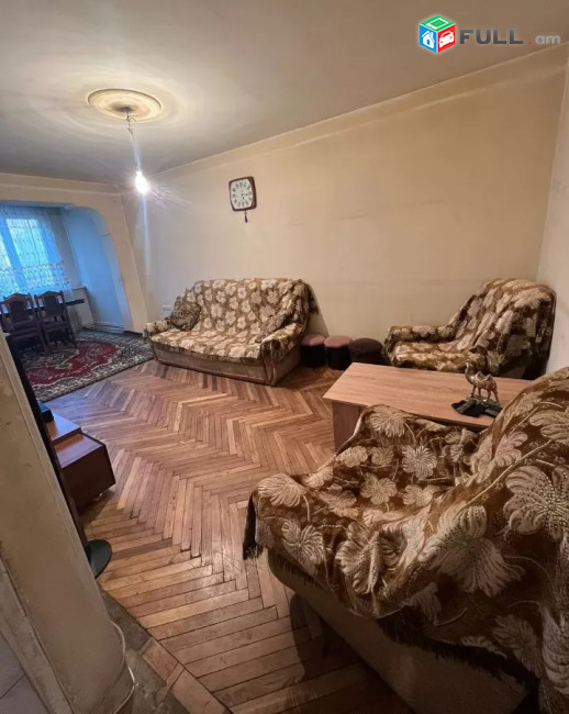 3 սենյականոց բնակարան Ջուղայի փողոցում, 67 ք.մ., 2 սանհանգույց, 3/5 հարկ, մասնակի վերանորոգում