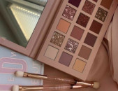 MAKEUP 