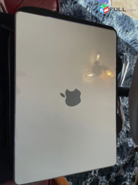 Apple MacBook Pro 14" (512GB SSD, M1 Pro 10/16core, 16GB) Արծաթե + տուփ