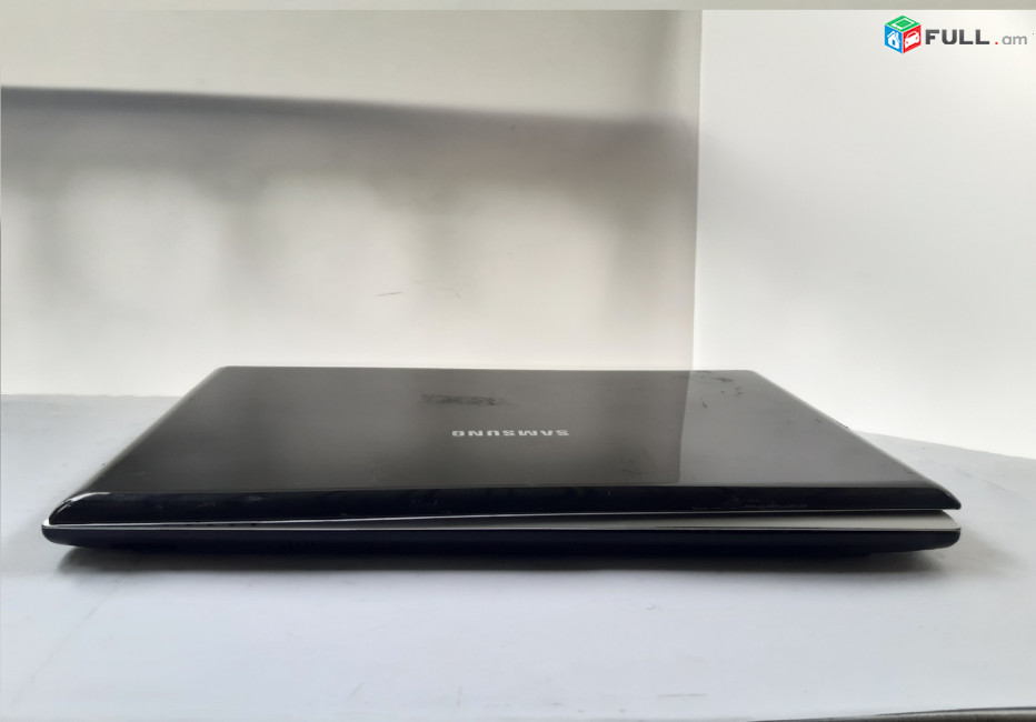 SAMSUNG NP-R520 պահեստամասեր ամեն ինչ разборка на запчасти