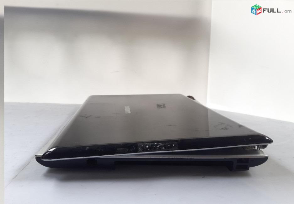 SAMSUNG NP-R520 պահեստամասեր ամեն ինչ разборка на запчасти