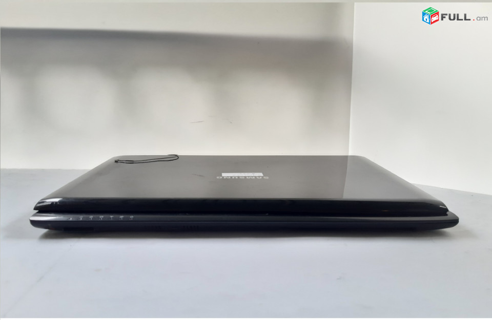 SAMSUNG NP-R522 պահեստամասեր ամեն ինչ разборка на запчасти