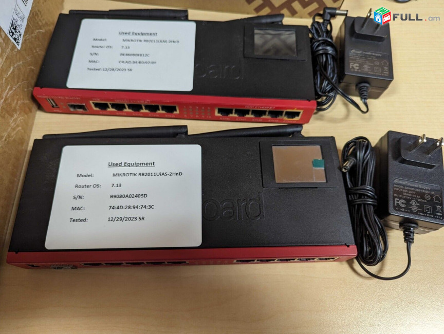MikroTik routerboard RB2011iAS-2HnD-IN 2.4GHz AP, 5x Ethernet, 5x Gigabit Ethernet, SFP cage, USB, LCD, PoE