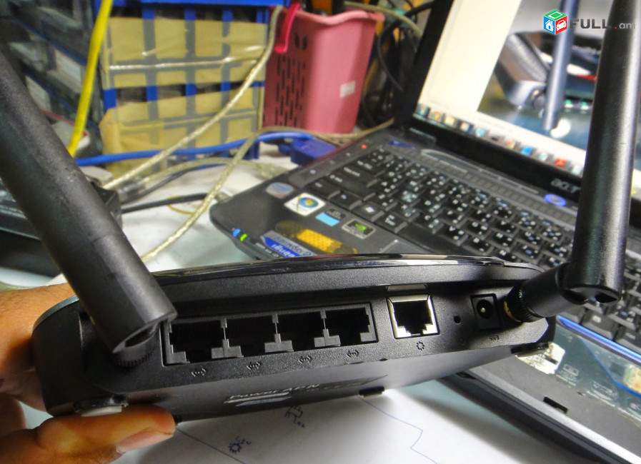 Ubiquiti Networks Power AP N 802.11n Ultra-Long Range Wi-Fi Router No AC Adapter Точка доступа ուղղորդիչ