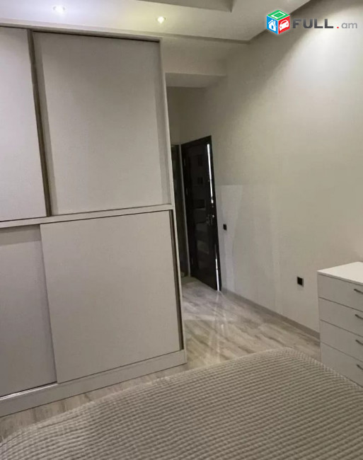 4 սենյականոց բնակարան Սասնա Ծռեր փողոցում: