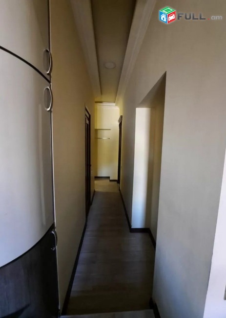 4 սենյականոց բնակարան Լեոյի փողոցում, 83 ք.մ., 2 սանհանգույց, բարձր առաստաղներ, եվրովերանորոգված
