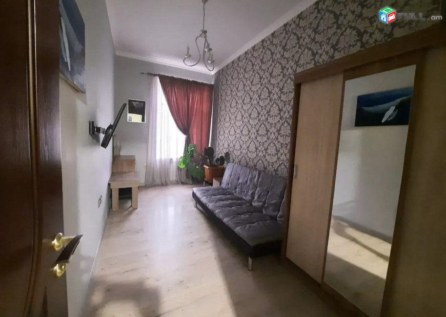 4 սենյականոց բնակարան Լեոյի փողոցում, 83 ք.մ., 2 սանհանգույց, բարձր առաստաղներ, եվրովերանորոգված