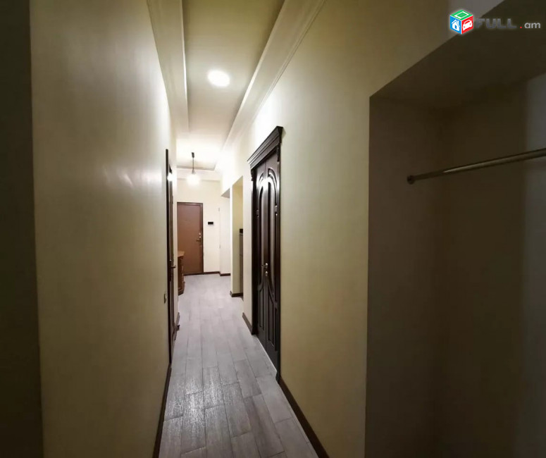 4 սենյականոց բնակարան Լեոյի փողոցում, 83 ք.մ., 2 սանհանգույց, բարձր առաստաղներ, եվրովերանորոգված