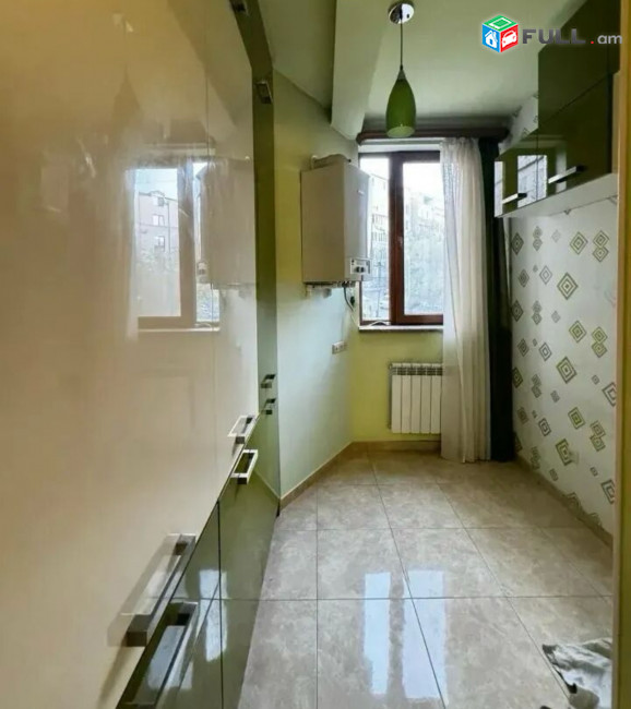 ԿՕԴ 8327 / Դերենիկ Դեմիրճյան փողոց