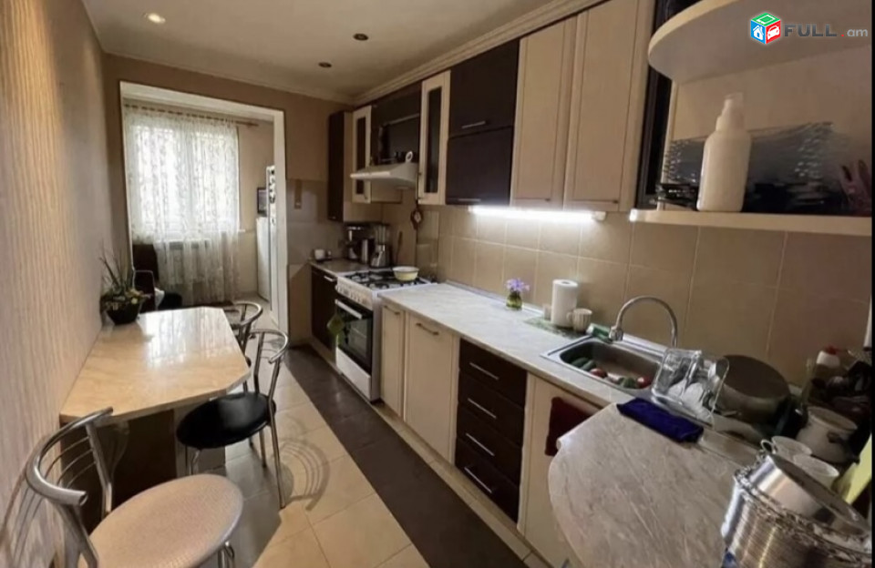 S1302 сдаётся квартира в центре