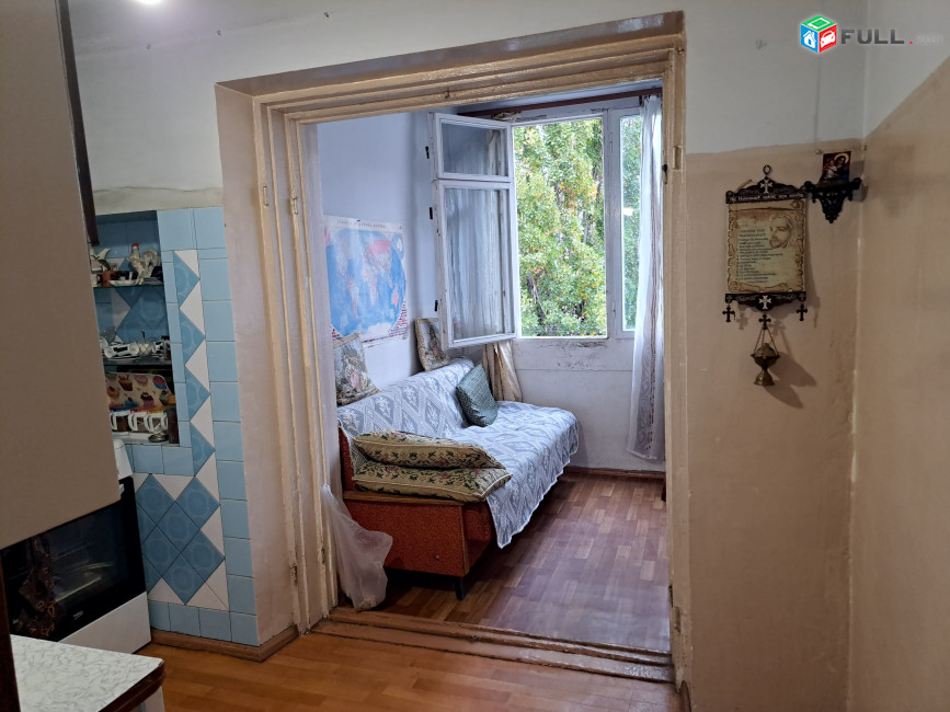 Сдаю в аренду 2-комн. квартиру на пр. Комитаса 1, 79 кв.м., высокие потолки, предпоследний этаж, евроремонт