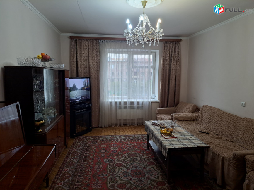 Сдаю в аренду 2-комн. квартиру на пр. Комитаса 1, 79 кв.м., высокие потолки, предпоследний этаж, евроремонт
