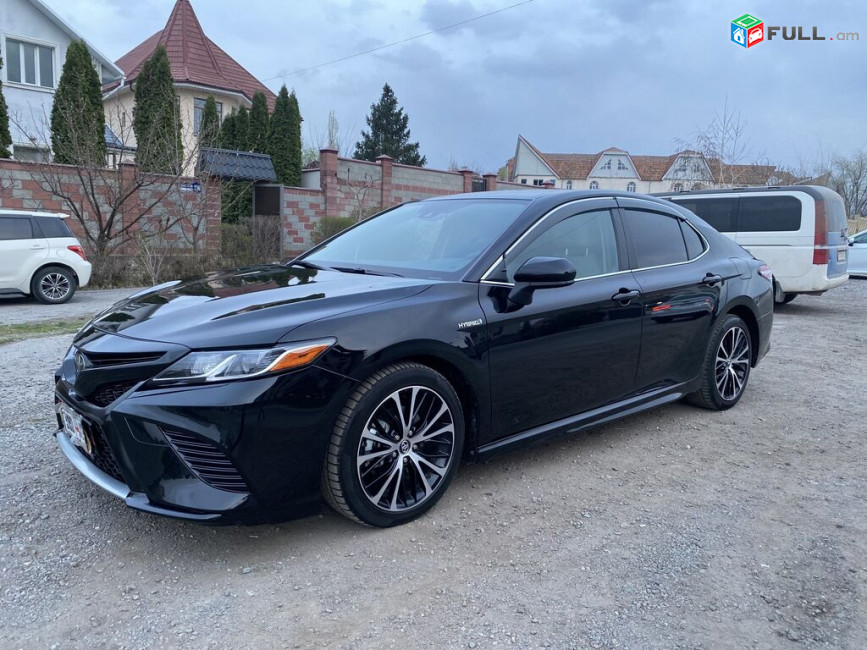 Ավտոմեքենայի վարձույթ Toyota Camry se 2019 Прокат машин