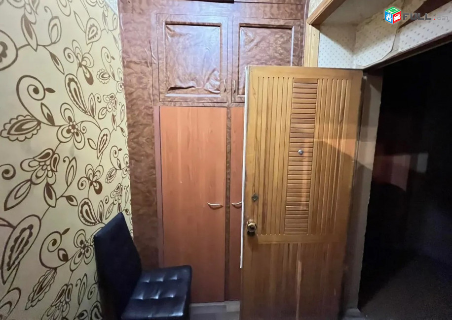  1 սենյականոց բնակարան Կիևյան փողոցում, 34 ք.մ., բարձր առաստաղներ, կոսմետիկ վերանորոգում, քարե շենք