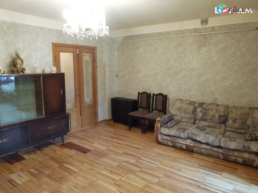 3 սենյականոց բնակարան Մազմանյան փողոցում, 75 ք.մ., 2/5 հարկ, կոսմետիկ վերանորոգում, քարե շենք