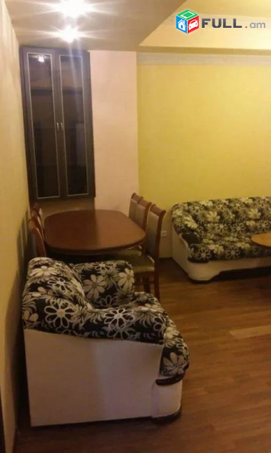 IN0023  Վարձով 3 սենյականոց բնակարան Լենինգրադյան փողոցում