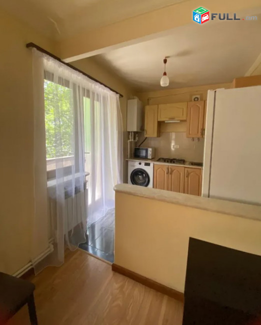 IN0032   Վարձով 2 սենյականոց բնակարան Արամ Խաչատրյանի փողոց